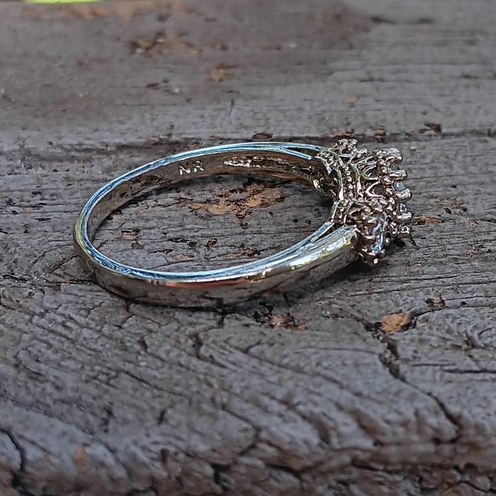 Avon Silver Tone CZ Ring size 11 - Picture 9 of 10